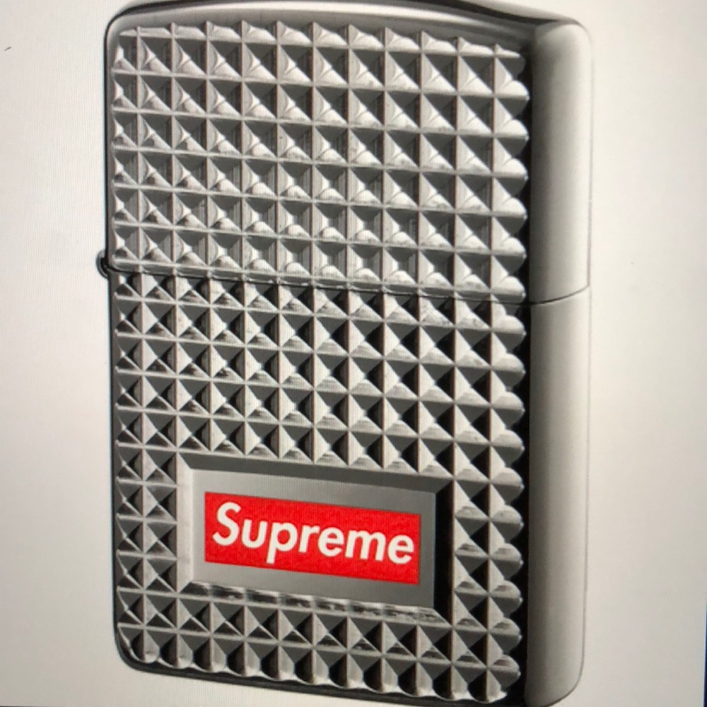Supreme diamond cut zippo!